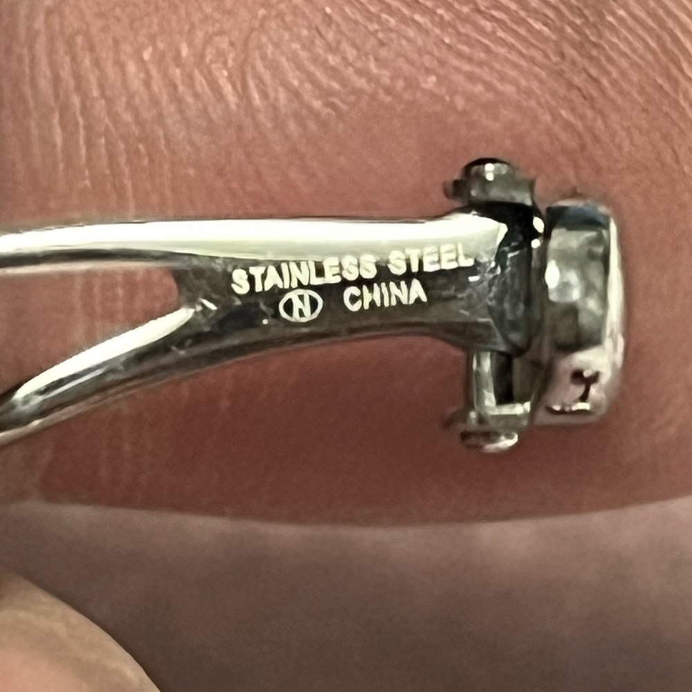 Sophisticated Silver Knot Cuff Links with Toggle Bar - Picture 6 of 6